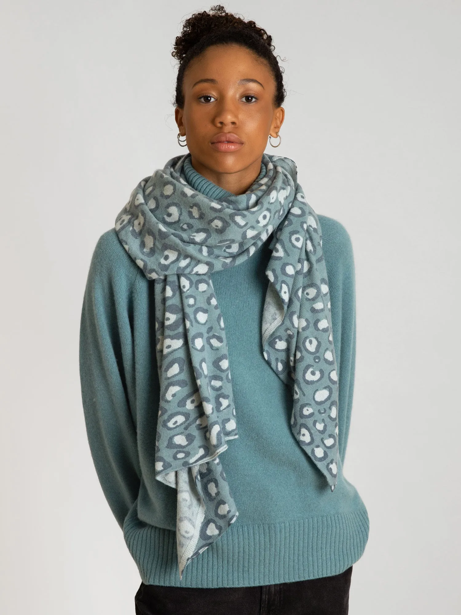 Cashmere scarf "Signature" Jungle - arctic