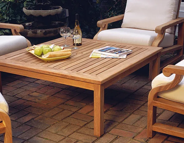 CLASSIC TEAK COFFEE TABLE