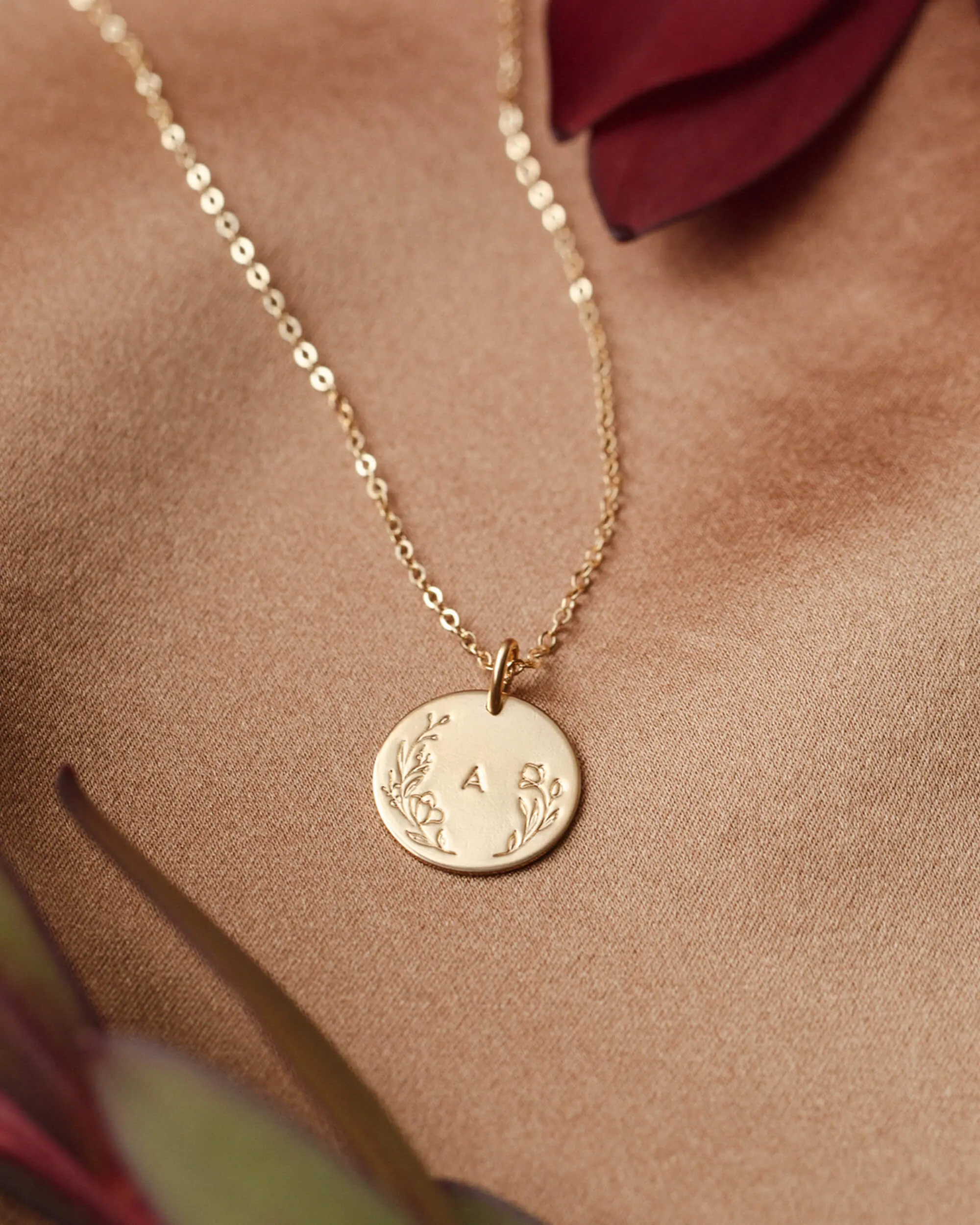Floral Frame Necklace