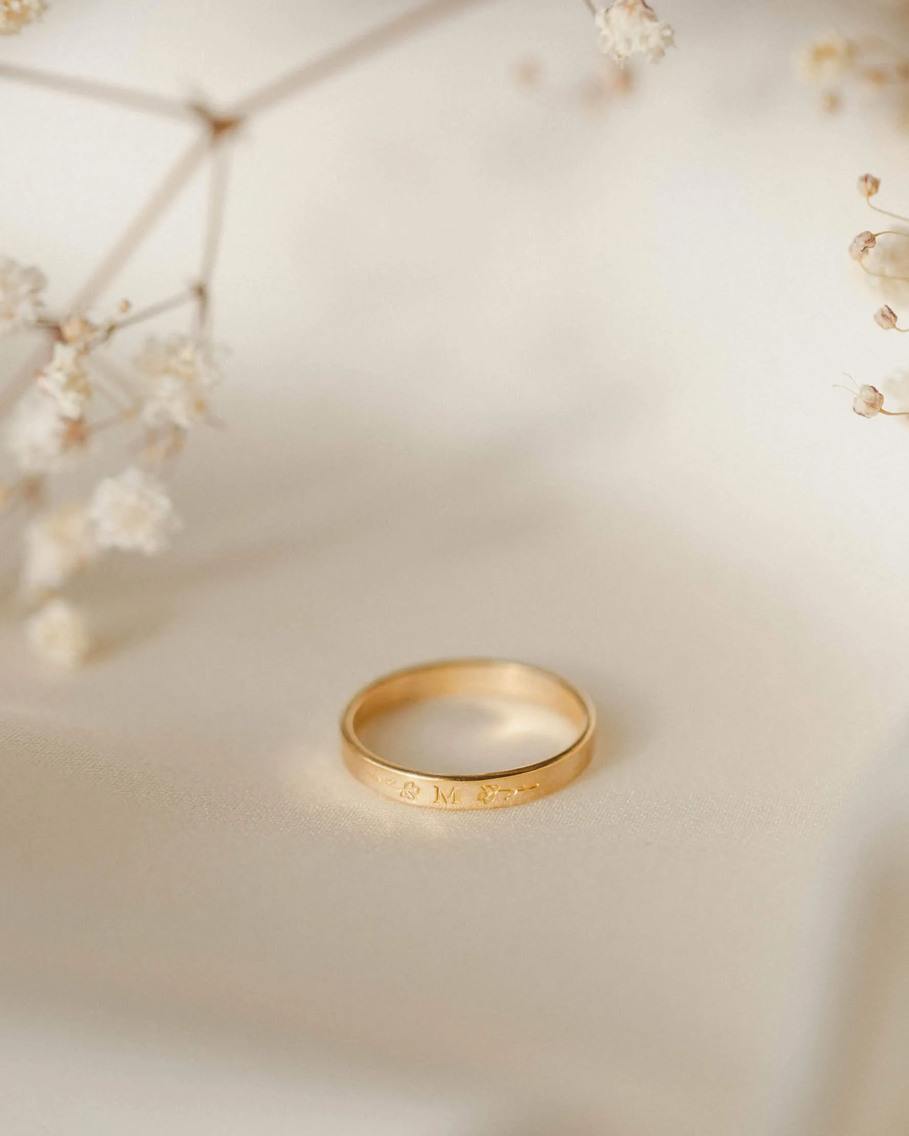 Personalized Floral Frame Band
