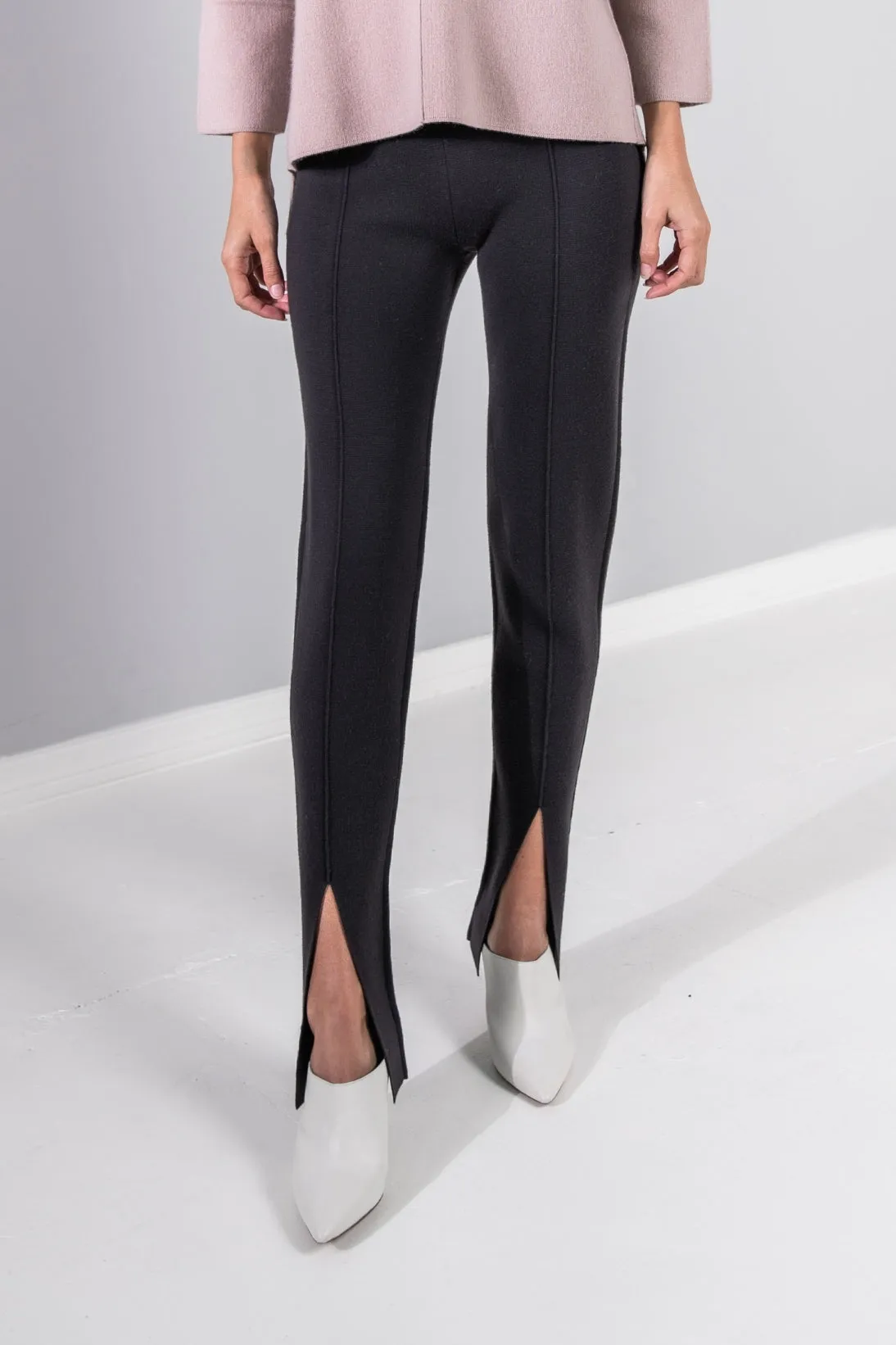 SLIM PANT WITH FRONT SLIT